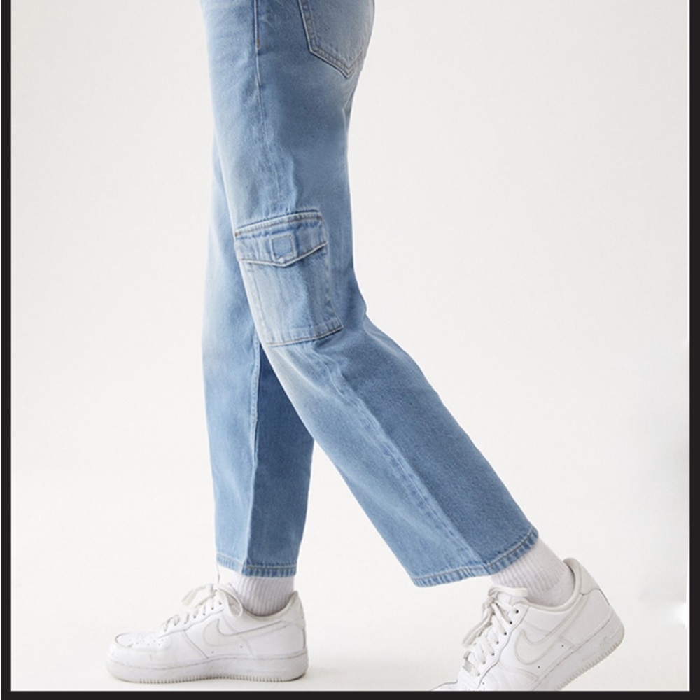 PACSUN NWT CARGO WIDE LEG JEANS. Super cute and trendy.